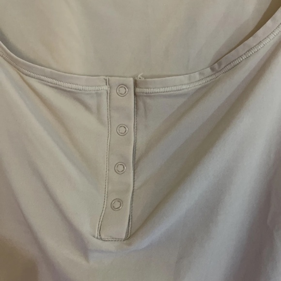 Skims 4X Fits Everybody Henley Crop‎ Top w Buttons Sand NWT - Picture 3 of 4